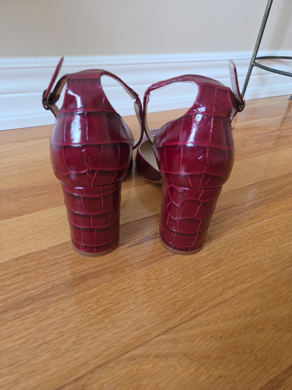 Zara  Deep  Red Croc-Embossed Block Heel Pump with Ankle Strap .new without tags - Picture 3 of 11